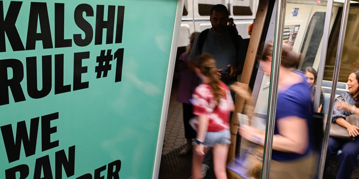 A US appeals court rules that Kalshi's sports contracts are not "swaps" subject only to CFTC regulation, allowing states to regulate them under gambling laws