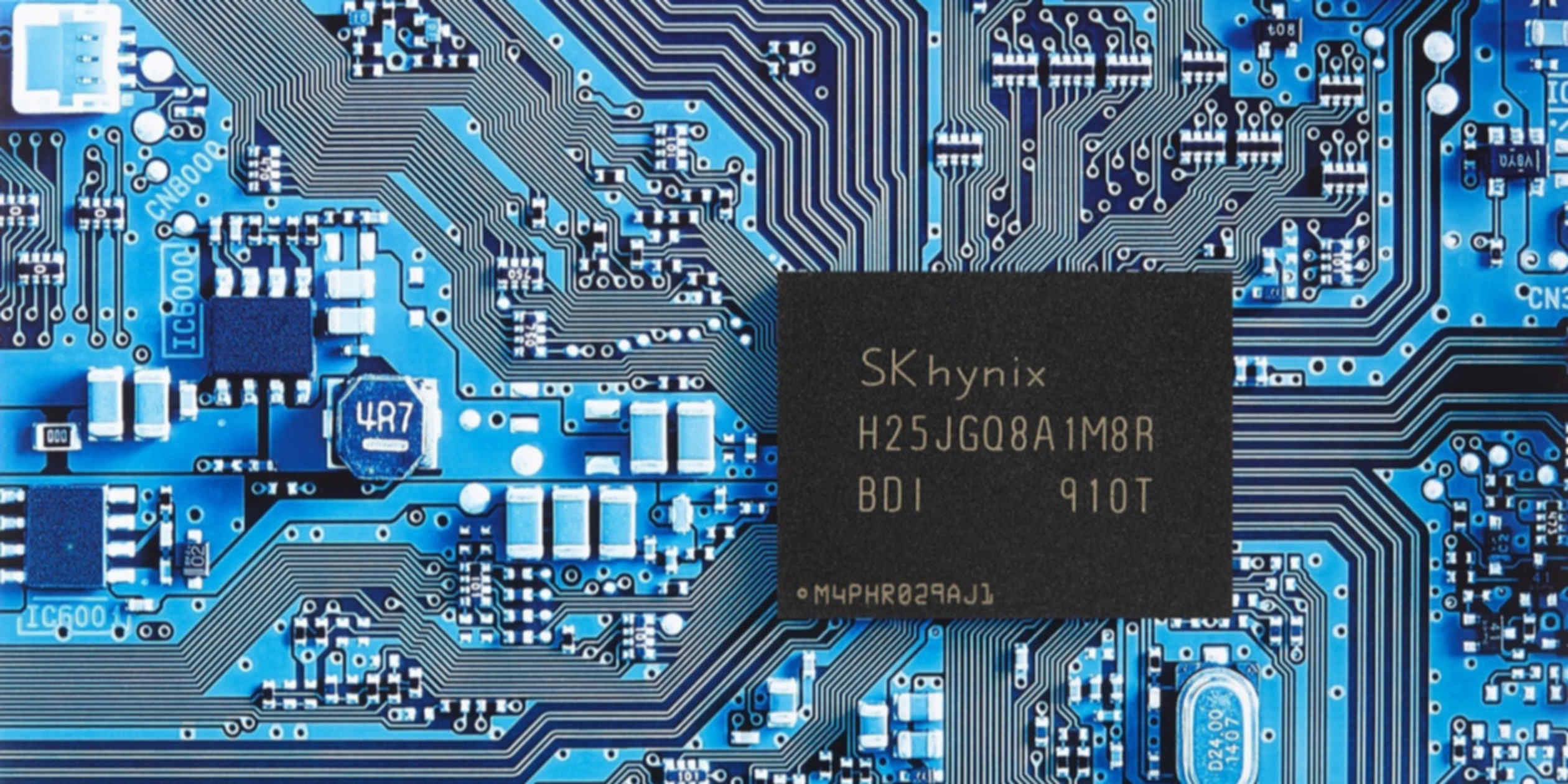 Analysis: South Korea and Taiwan each surpassed Japan in total exports for the first time in H1 2026, as AI demand drove explosive growth in chip exports