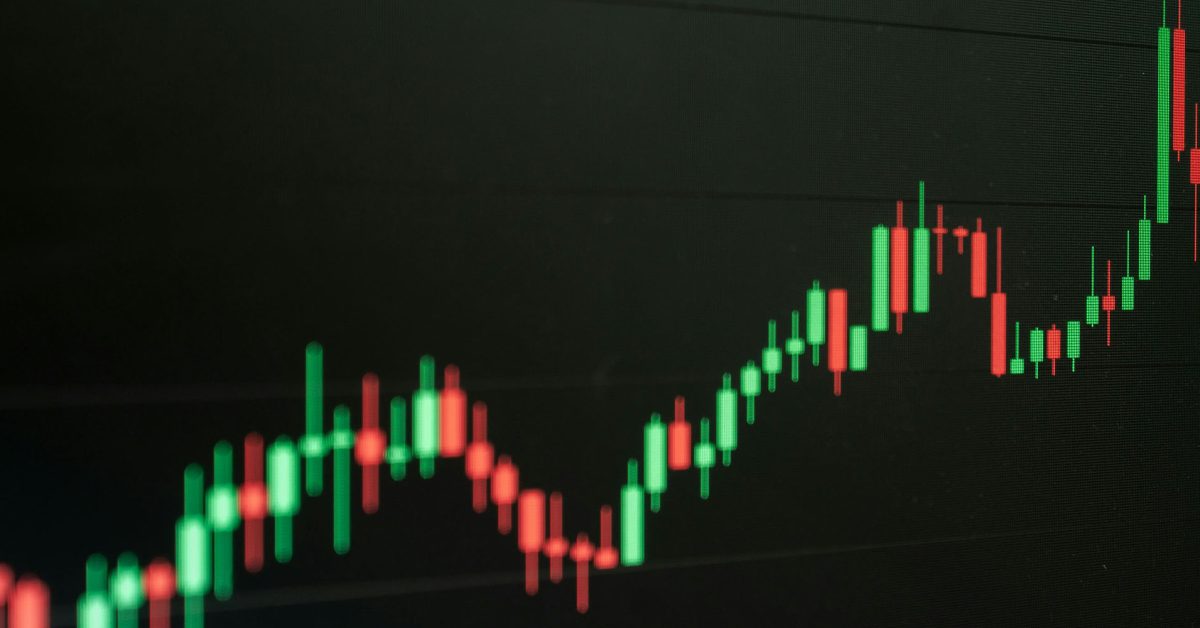 Apple's stock is up 16% since June 25, adding ~$650B in market value and pushing shares back to record territory, as investors flee an AI stock selloff to Apple