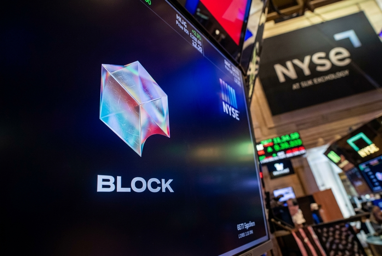 Block reports Q1 revenue up 5% YoY to $6.1B, vs. $5.9B est., and raises its 2026 gross profit forecast above estimates; XYZ jumps 7%+ after hours