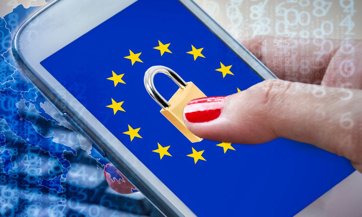 EU Justice Commissioner Michael McGrath says the EC is set to propose new digital rules by year-end aimed at protecting consumers from online spending traps
