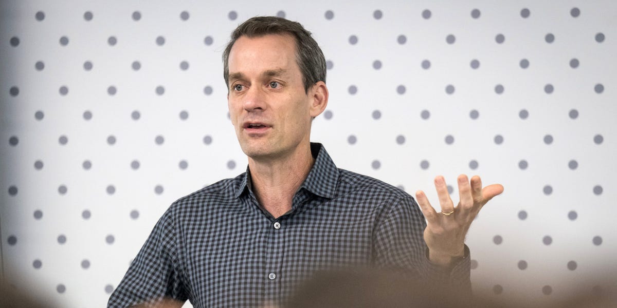 Former Google exec Jeff Dean is in talks for $1B in funding at a ~$10B valuation for his new science and engineering-focused AI startup, Discovery Loop