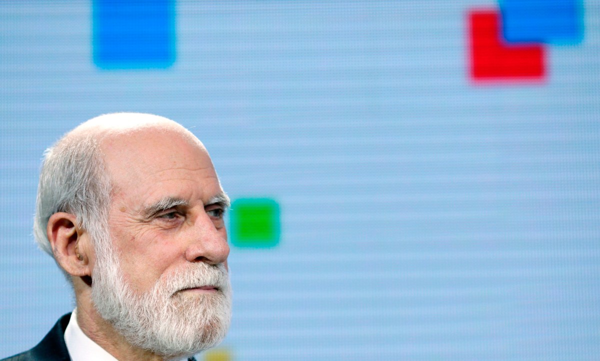 Internet pioneer Vint Cerf, who has served as Google's VP and Chief Internet Evangelist since 2005, plans to step down from his role next week and retire