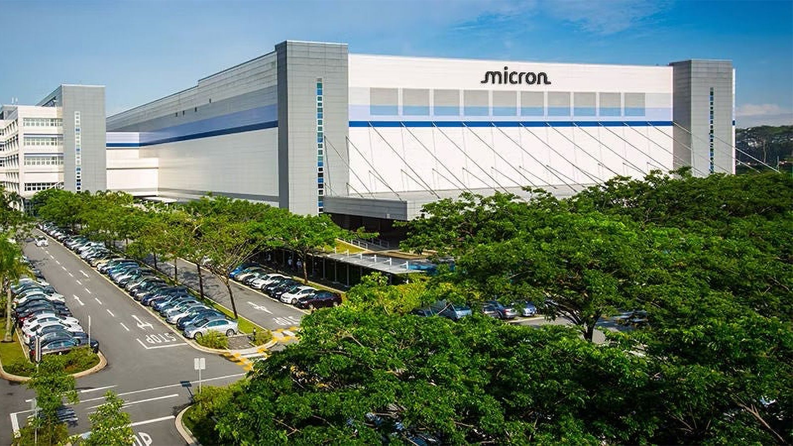 Micron filed a US lawsuit accusing Chinese memory maker YMTC of poaching its key engineers and then using the engineers' patents to sue Micron for infringement