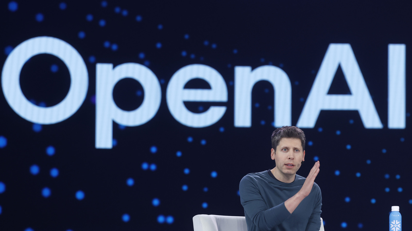 OpenAI unveils two Daybreak tiers: Daybreak Blue, which provides access to frontier models, and Daybreak Red, which offers purpose-trained cybersecurity models