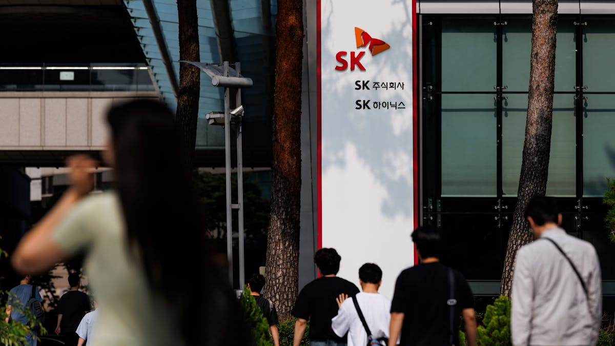 SK Hynix launches a US share sale on the Nasdaq to raise ~$28B, selling 17.79M new shares; the final listing price is due Thursday before trading starts Friday