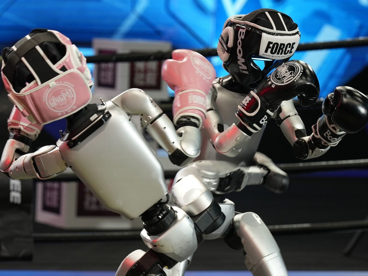 Smart Analytics: Chinese humanoid robot makers were 97%+ of global shipments in H1 2026, reaching ~19,100 unit shipments globally, up from 5,100 in H1 2025
