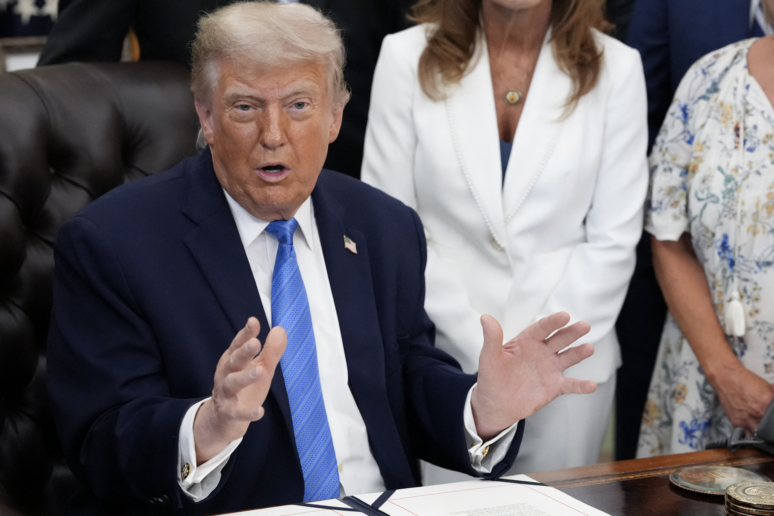 Tech hardware companies report the highest US CBP tariff refunds at $2.5B across six companies, including $2.2B in refunds to Apple alone; Amazon received $640M