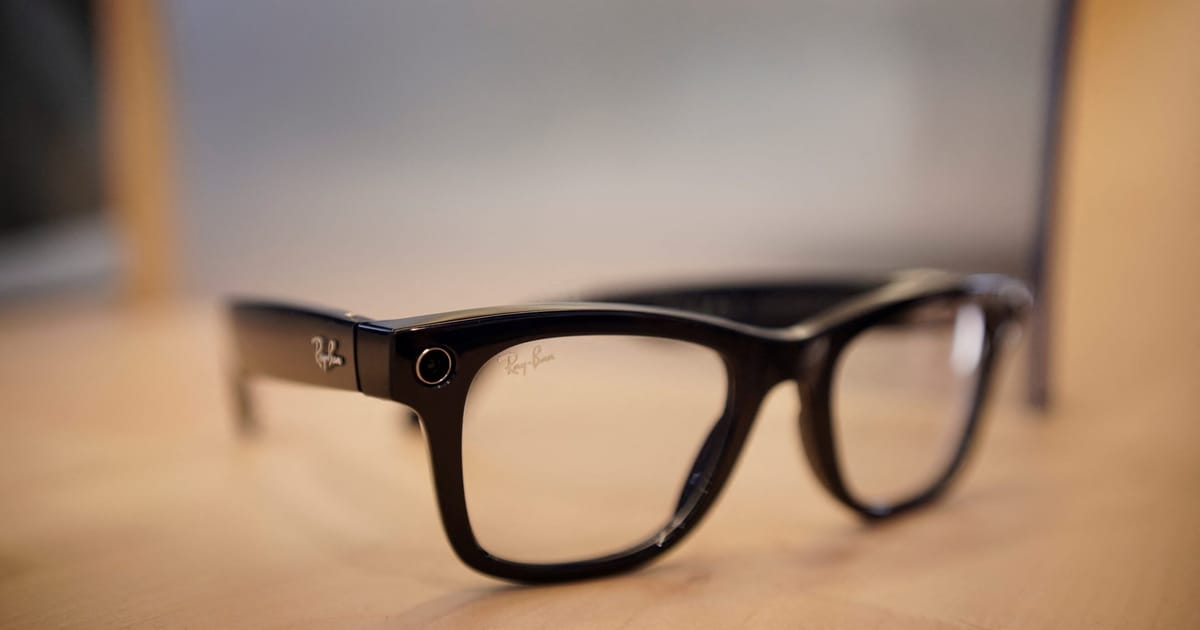 The European Commission proposes exempting wearable tech from rules requiring removable batteries, clearing a hurdle for Meta's smart glasses, after US pressure