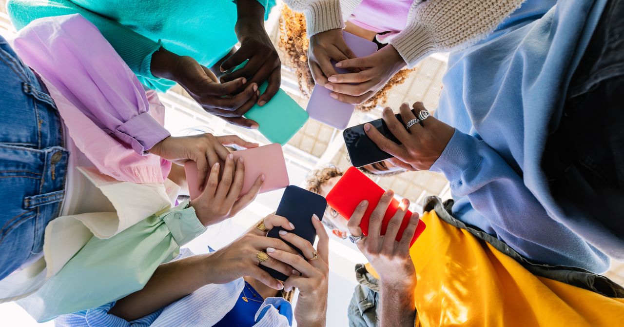 The UK government proposes a default overnight social media curfew for 16- and 17-year-olds and disabling features like auto-play and infinite scroll by default