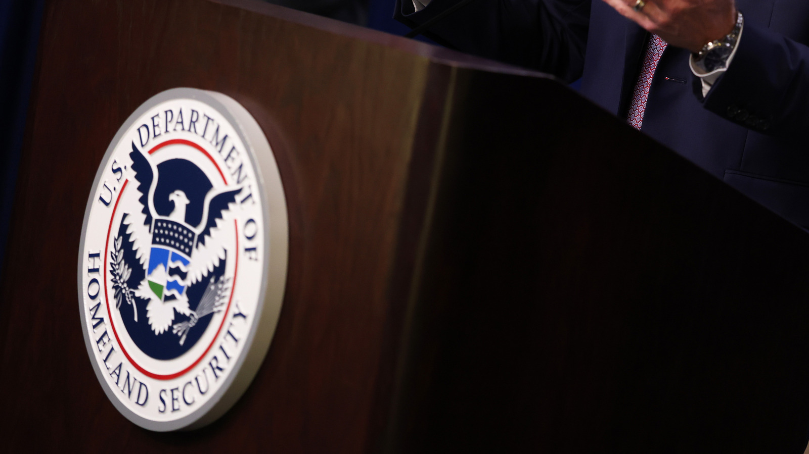 The US DHS orders all federal civilian agencies to remove DeepSeek's tech from their IT systems and prohibits future procurement of its products and services