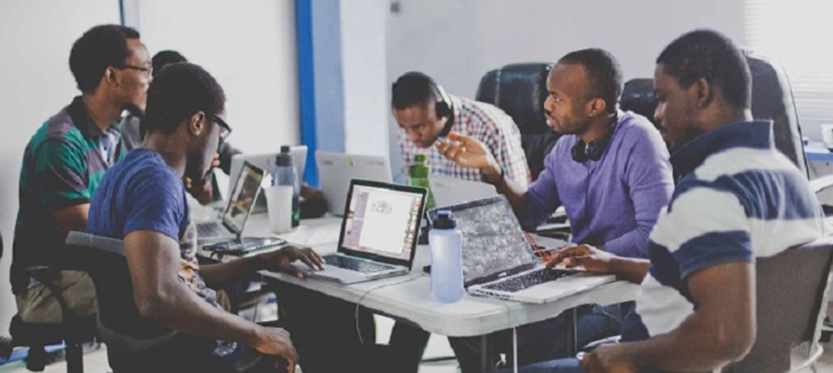 USV raised $900M, including a $500M early-stage fund, up from $275M in 2024, cuts its general partnership to four investors, and aims to lead more AI rounds