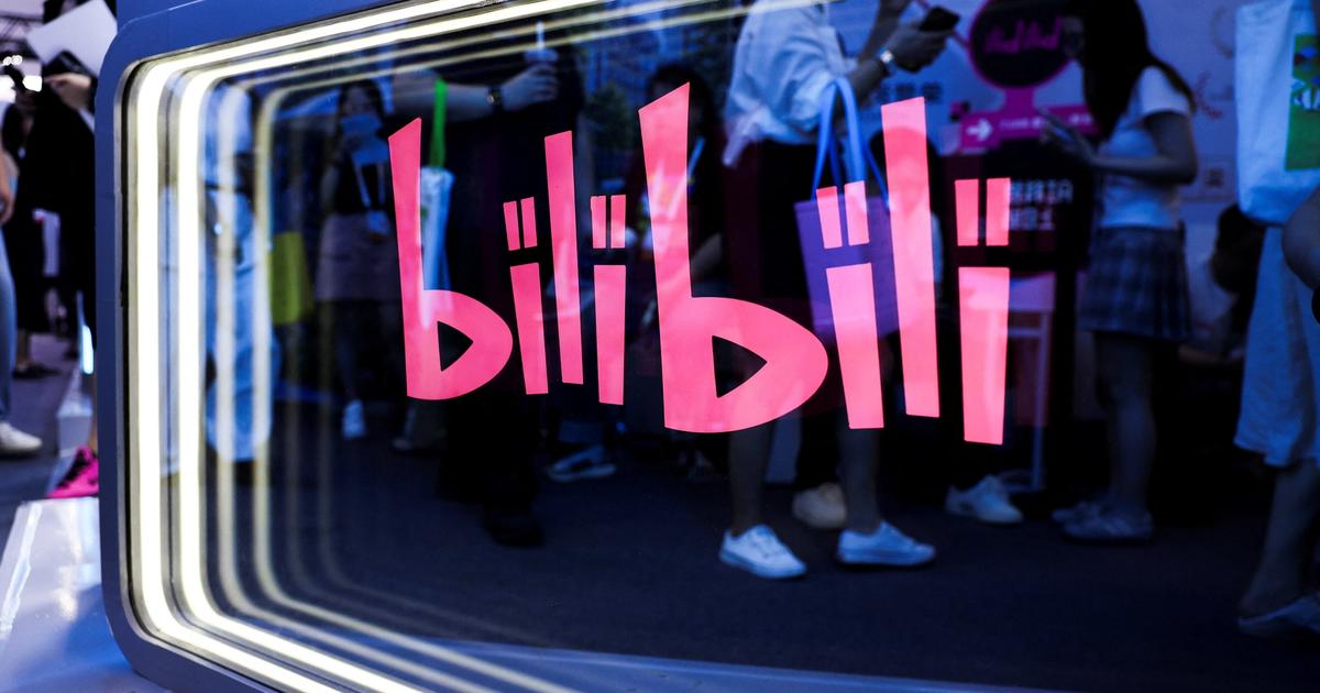YouTube is offering top creators millions to post videos exclusively on YouTube for a period and will penalize those that post to Netflix concurrently